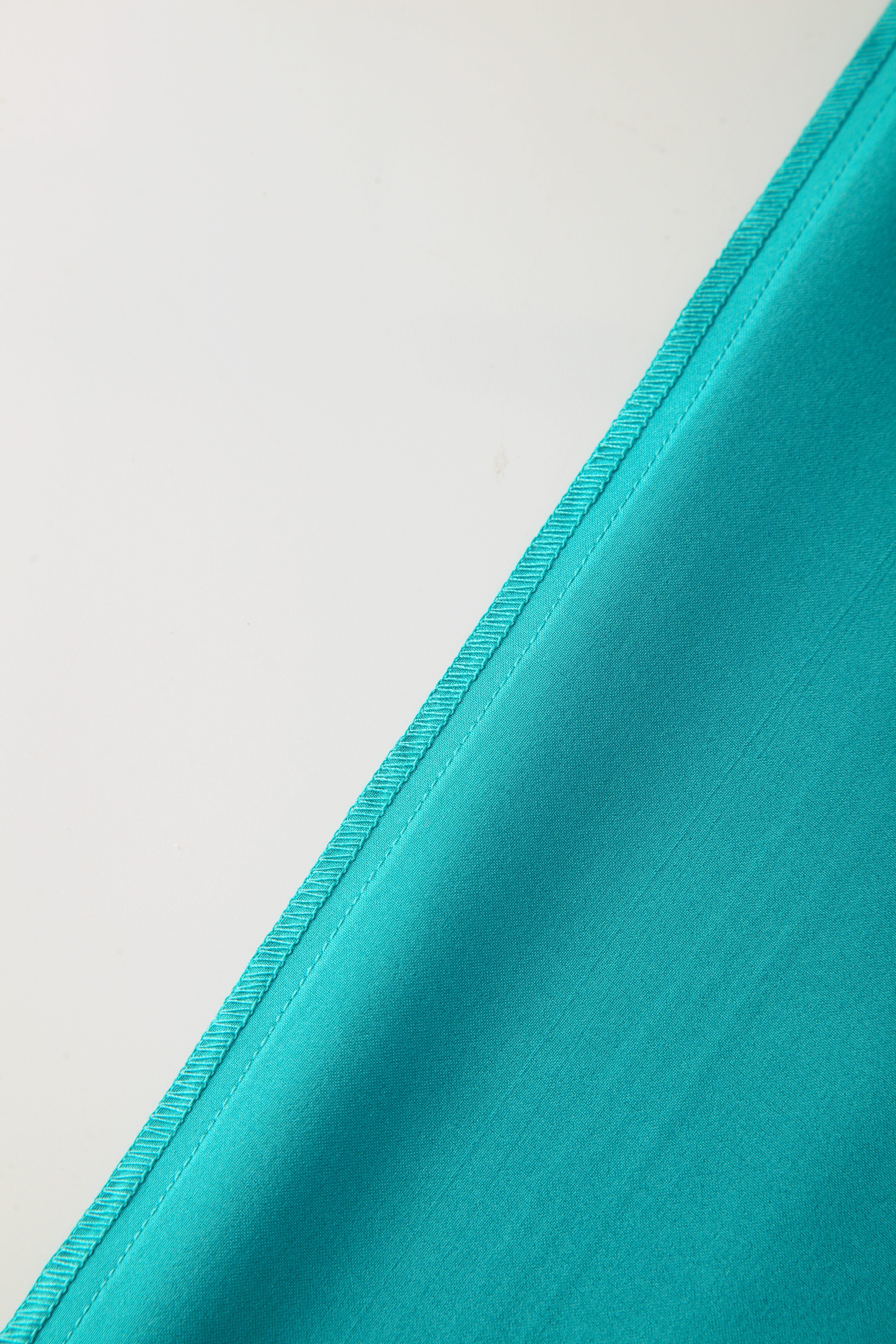 Cyan V-neck Breathable Nurse Uniforms STM5005