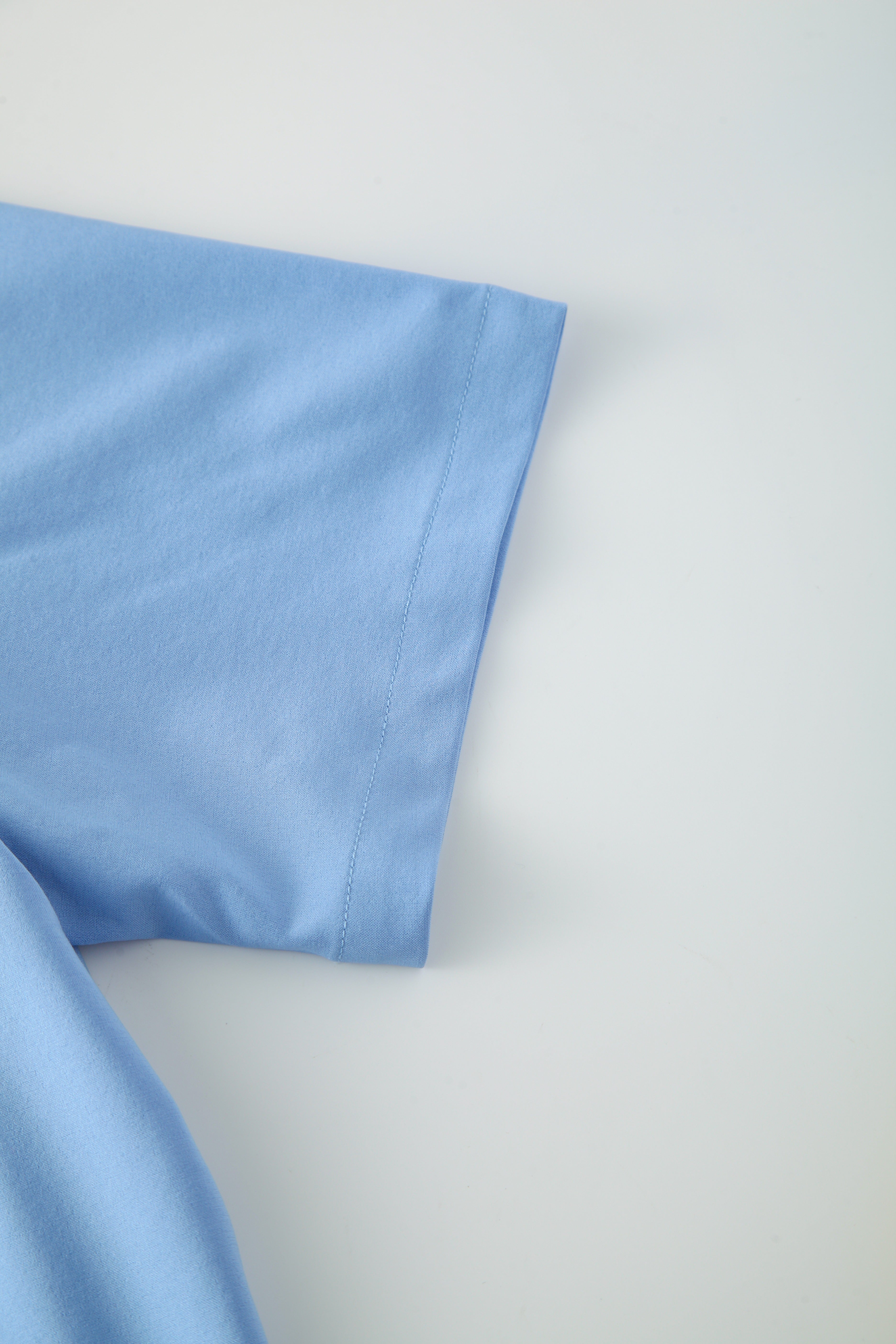 Light Blue Short Sleeves V-neck Healthcare Nurse Uniforms STM5006