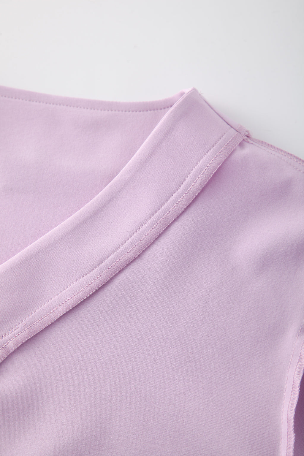 Pink Short Sleeves V-neck Breathable Nurse Uniforms STM5010