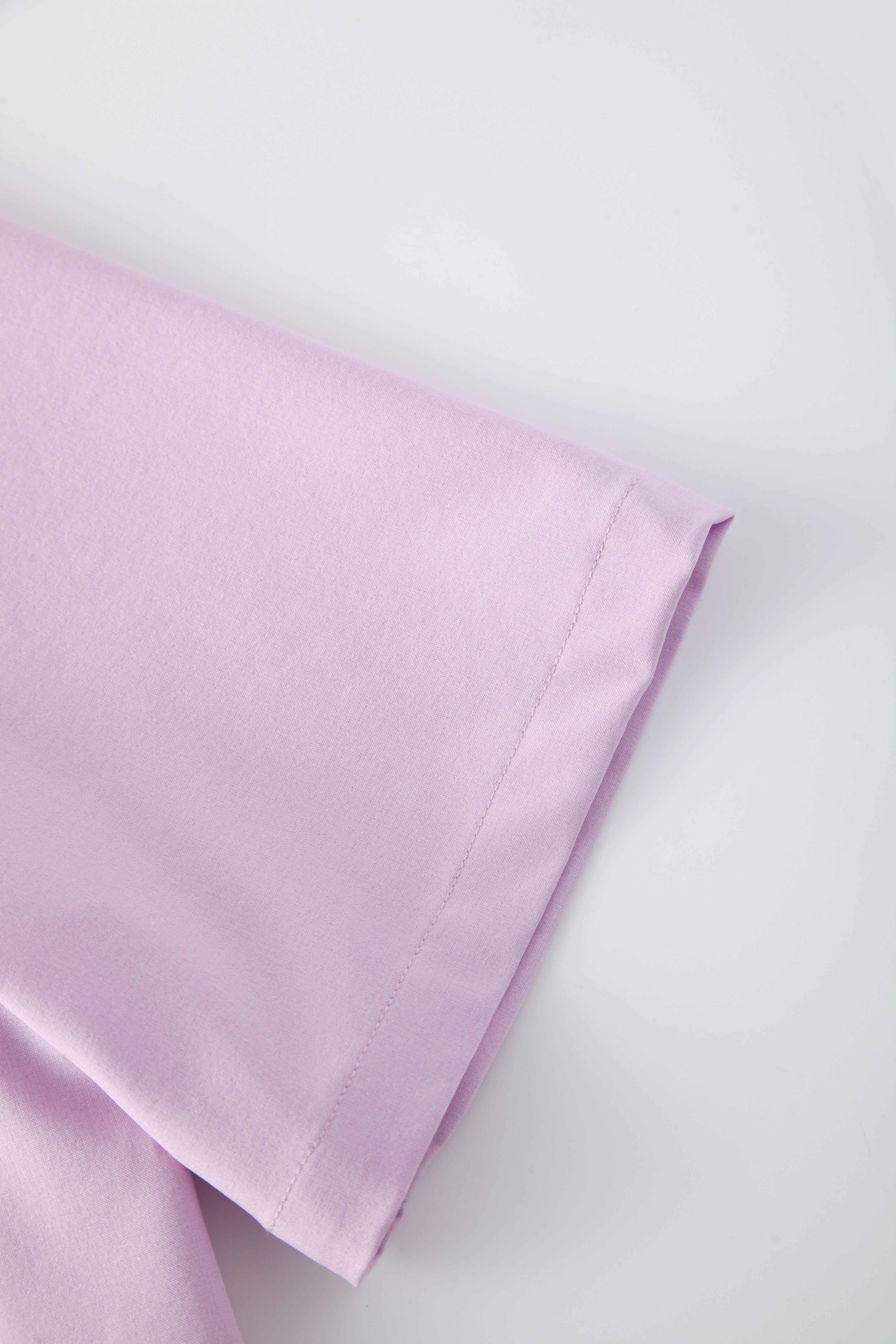 Pink Short Sleeves V-neck Breathable Nurse Uniforms STM5010